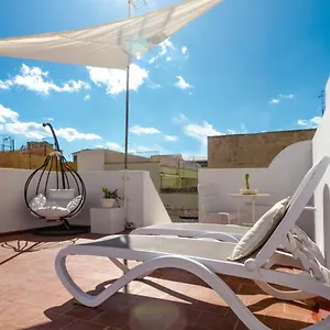 travelers-house-casa-dona-carmela.in-canary-islands.com/